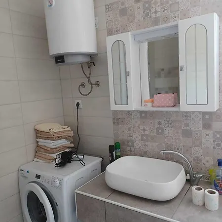 Pervan By The 3 Bedrooms *